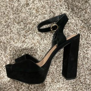 NWOT Steve Madden Black Platform Heels Sz 7